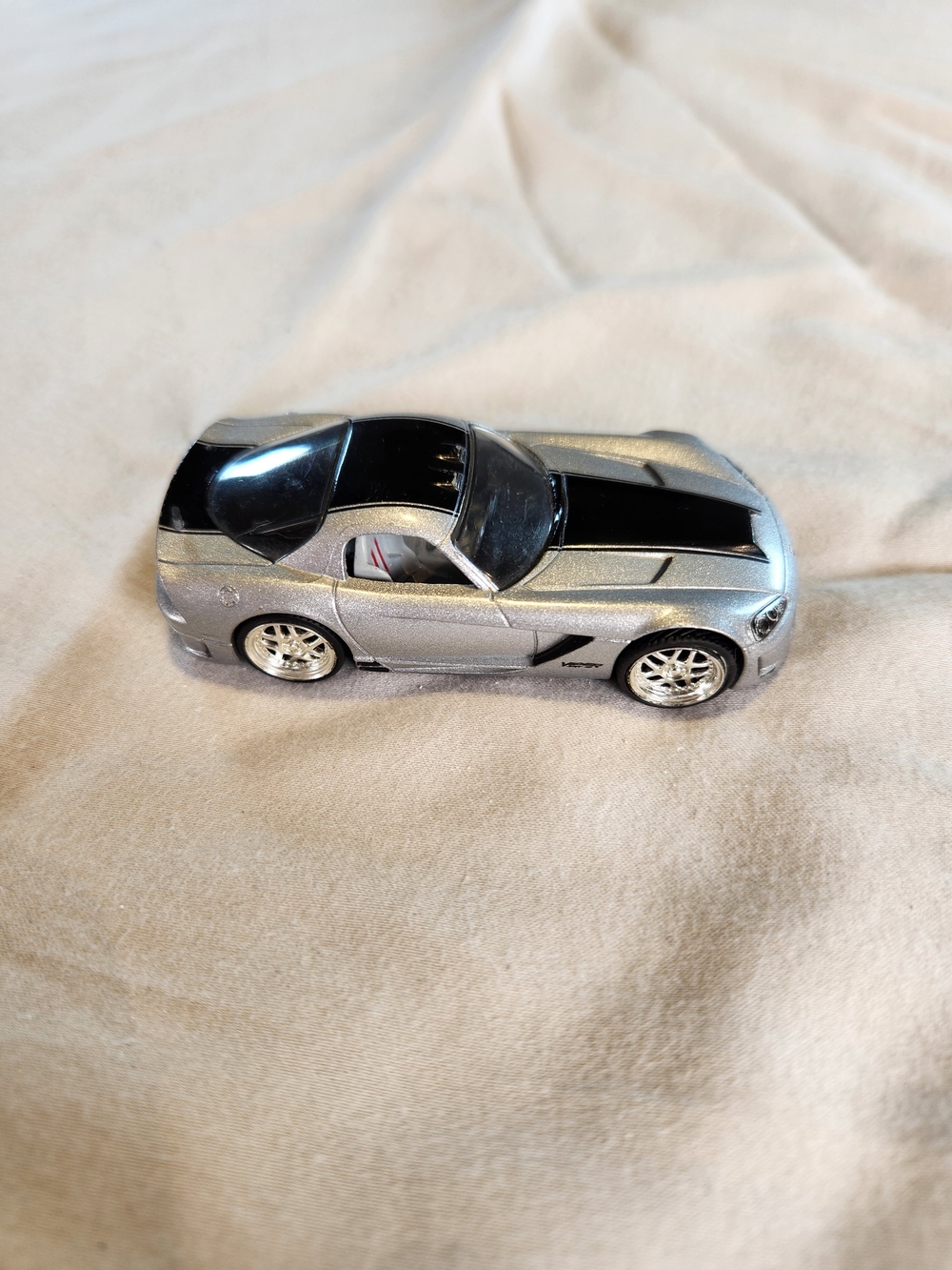Chevrolet Corvette ZR1 Silver/Black Diecast Pull Back Collectable Toy Car